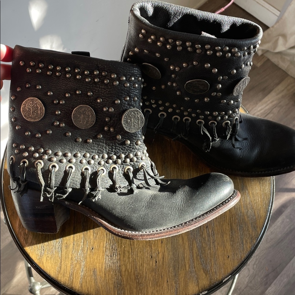 Used RARE Marco Delli leather coin booties Sz 40